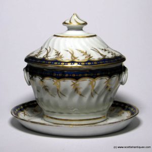 New Hall Porcelain Sucrier and Stand c1795