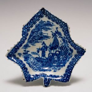 Caughley porcelain pickle dish c1779-99