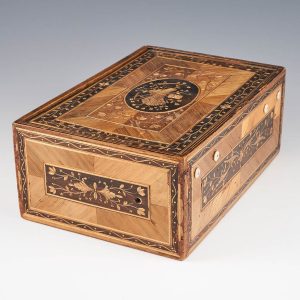 Late 18th or Early 19th Century Napoleonic Prisoner Straw Work Box