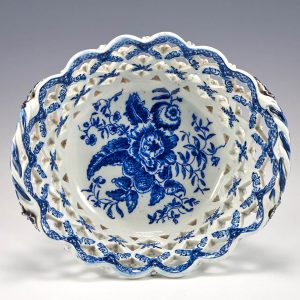 A Lowestoft Porcelain Basket of Scalloped Oval Form c1790