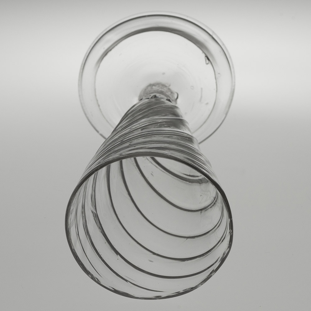 24052910-04