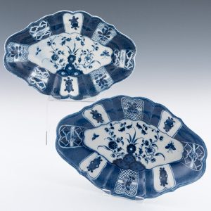 Pair of Caughley Porcelain Scholars Rock Pattern Dishes
