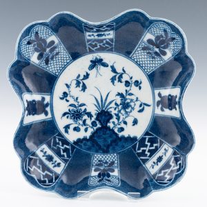 Caughley Porcelain Scalloped Scholars Rock Dish c1780