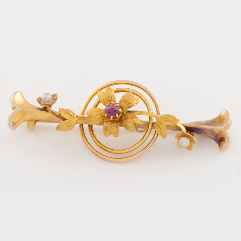15CT Gold Brooch with Ruby and Seed Pearls c1910