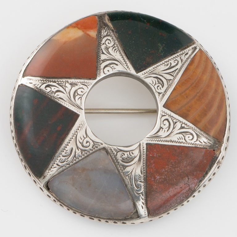 Scottish Silver Specimen Agate Circular Brooch c1860