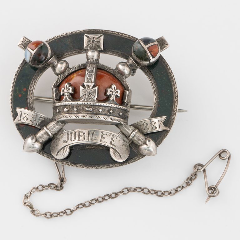 Scottish Agate Brooch Victoria Golden Jubilee Commemorative